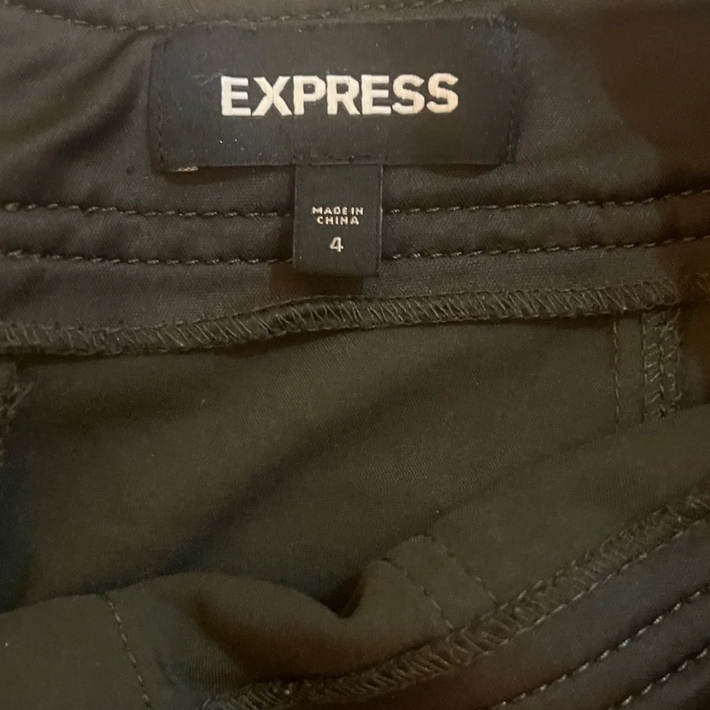 Express Pocket Skirt - Picture 3 of 4
